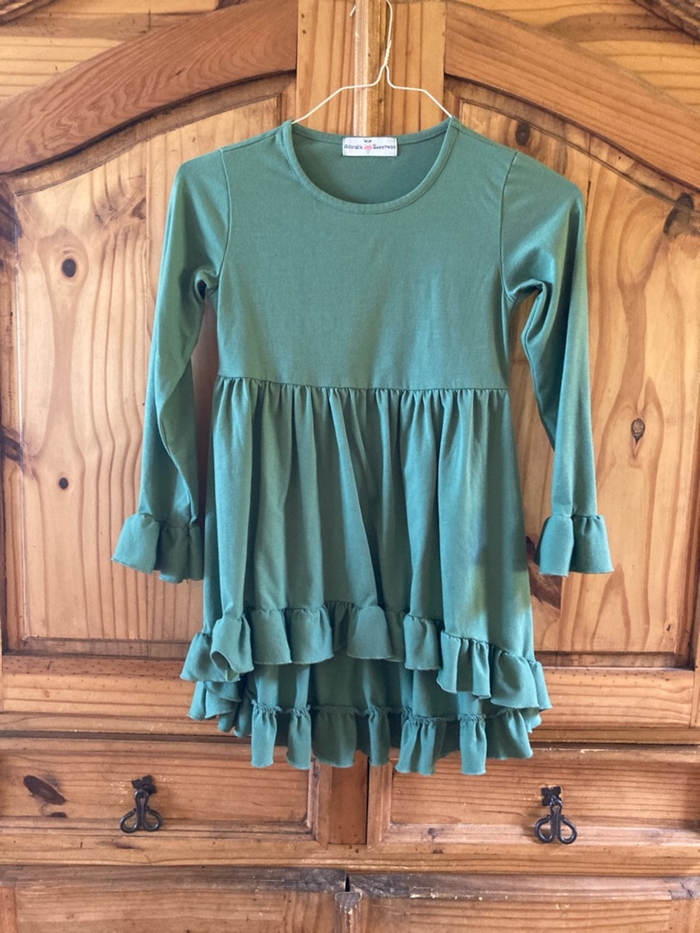 Girls Adorable Sweetness green high low long sleeve ruffle dress size 12
